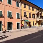 Dantis Domus At The *