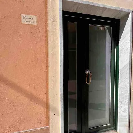 Appartement Dantis Domus At The *