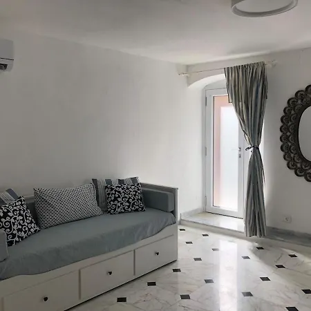 Dantis Domus At The * Levanto