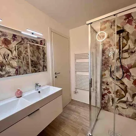 Dantis Domus At The *