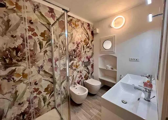 Dantis Domus At The * Λεβάντο