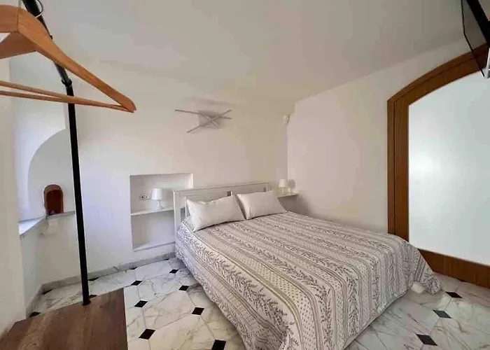 Διαμέρισμα Dantis Domus At The