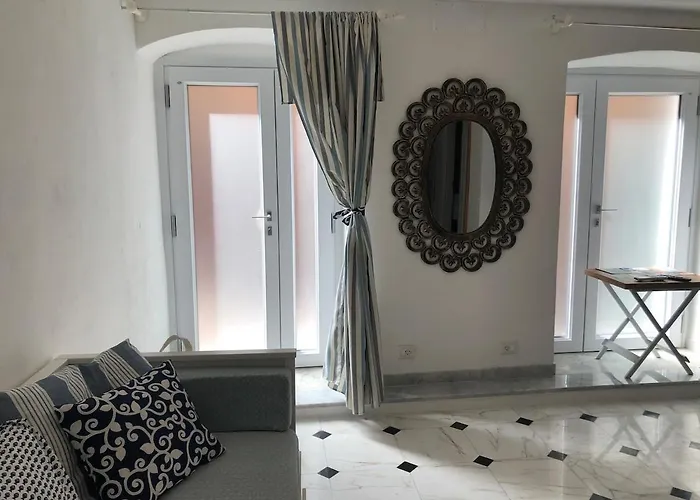 Dantis Domus At The Διαμέρισμα Λεβάντο